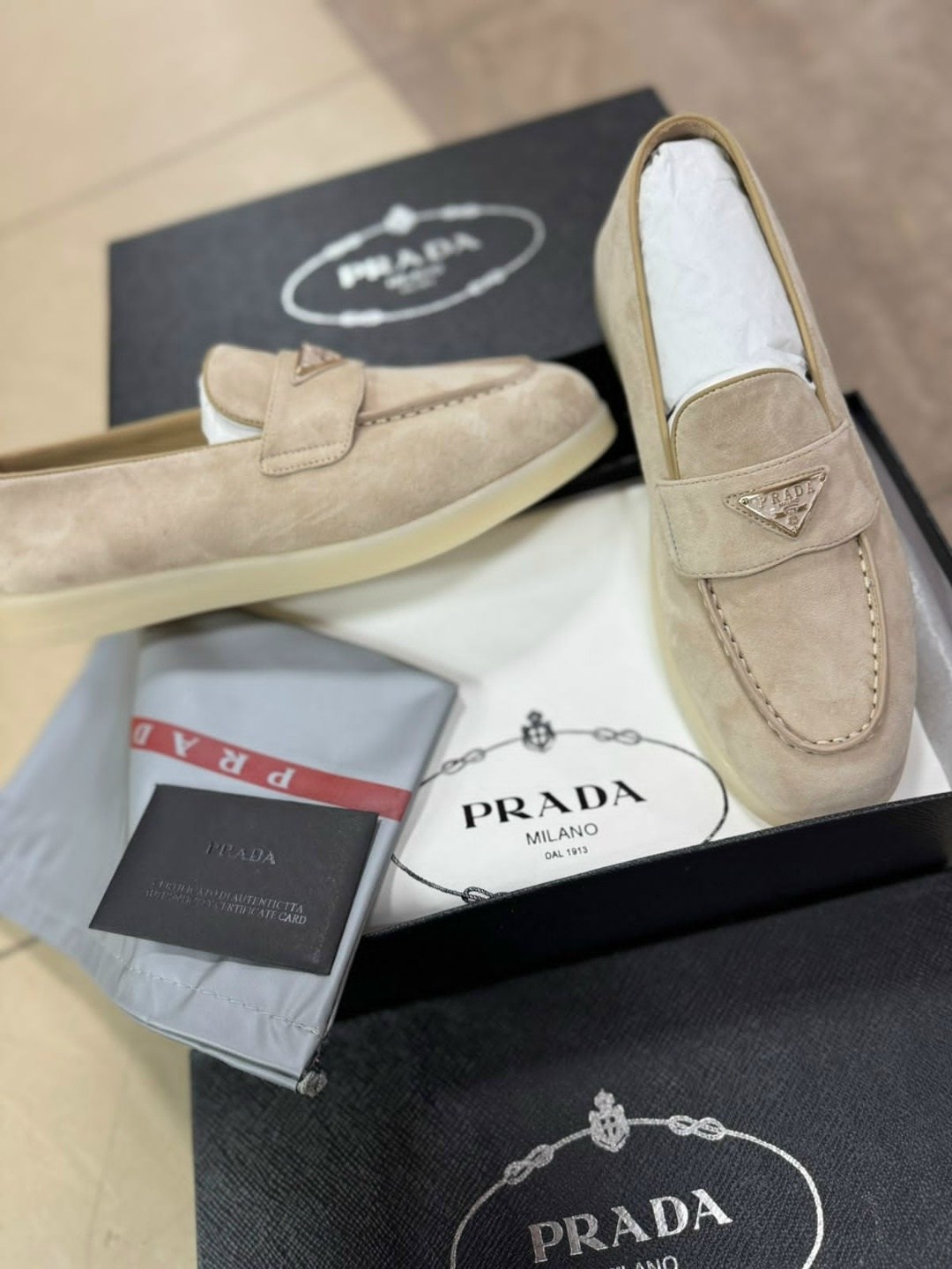 ,prada лоферы,прада лоферы,замшевые лоферы,мокасины прада