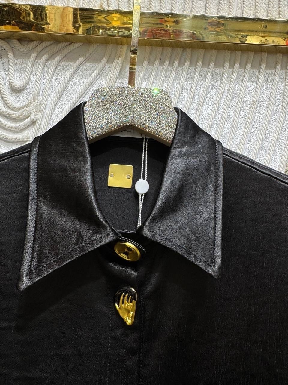 шелковый костюм в пижамном стиле женский брючный,шелковый костюм женский брючный с рубашкой пижамный viki,костюм в пижамном стиле шелковый черный,шелковый брючный костюм вечерний,пижама женская шелков