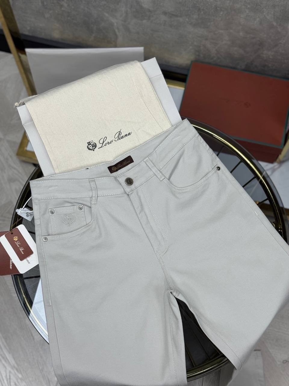 белые джинсы,брюки джинсы,джинсы женские,джинсы мужские,джинсы модные