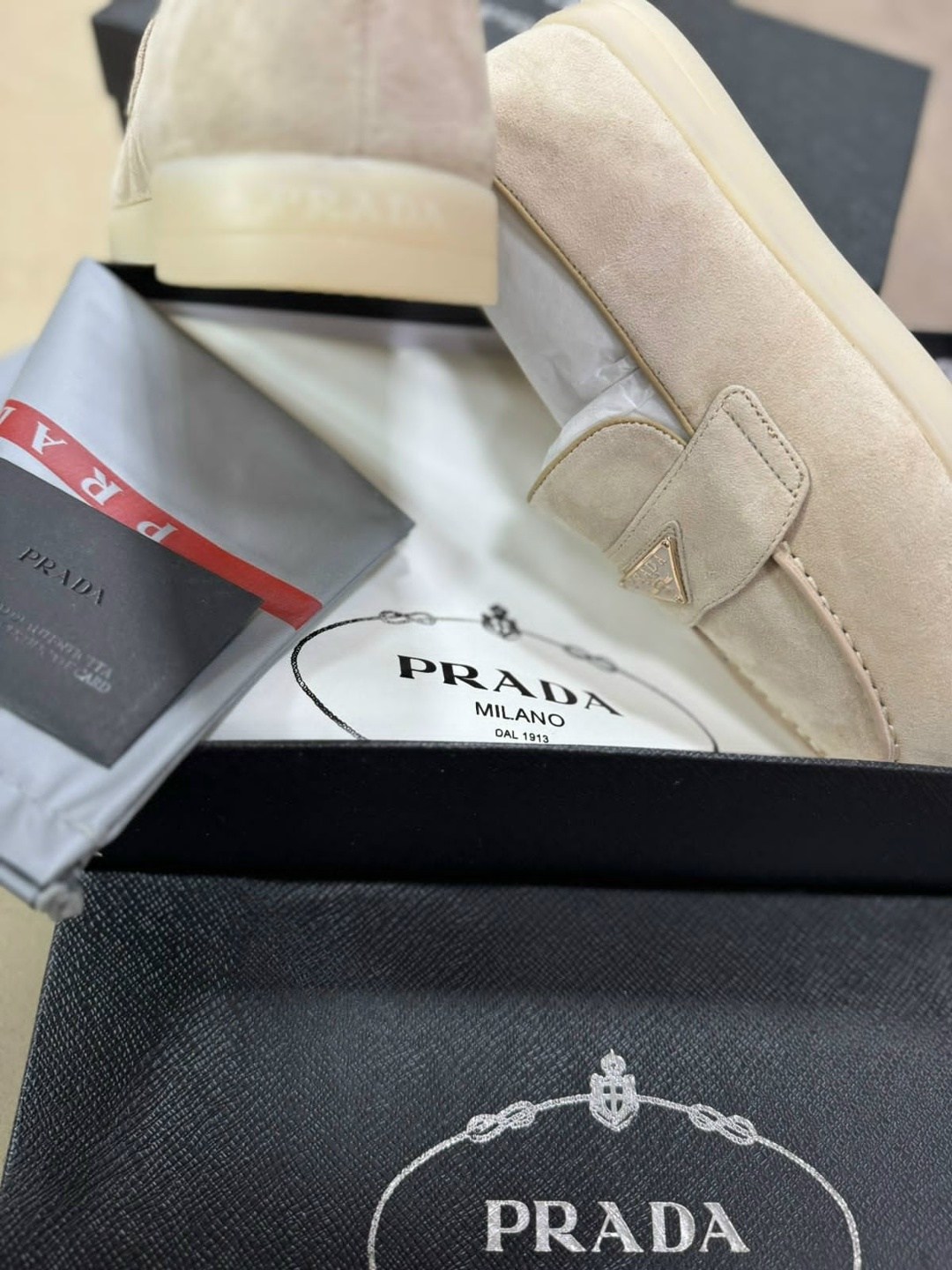 ,prada лоферы,прада лоферы,замшевые лоферы,мокасины прада