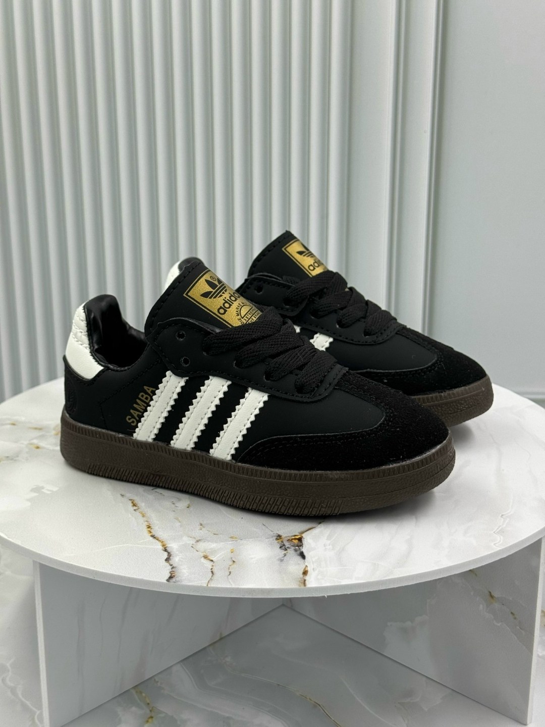 ,кроссовки adidas,кроссовки adidas samba,кроссовки эко,мужские кроссовки adidas samba