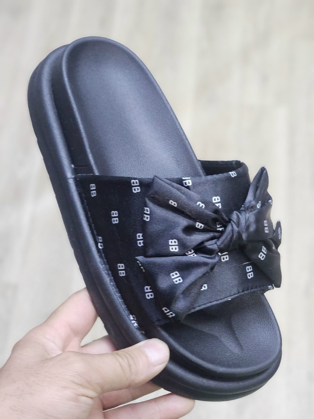 ,женские шлепанцы,женские шлепки,модные тапочки,шлепанцы с бантами