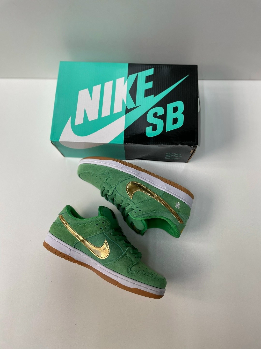 nike sb dunk low st. patrick's day,nike sb dunk low,nike sb dunk low pro st,кроссовки nike sb dunk low,nike sb dunk low pro