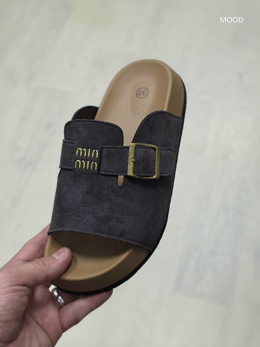 ,женские шлепанцы,женские шлепки,женские тапки,модные шлепанцы