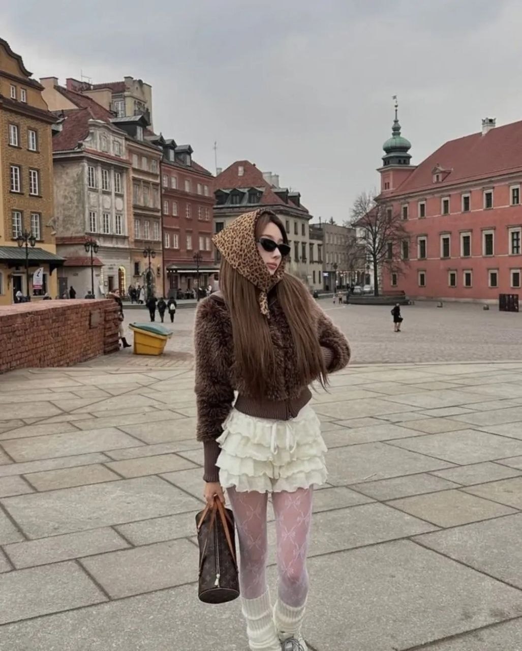 модные наряды,женские наряды,женская мода,модель мода,одежда стили