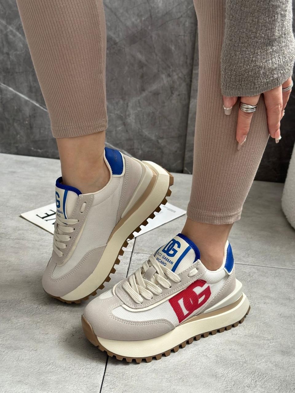 кроссовки женскиe,,кроссовки для женщин,кроссовки модные,кроссовка