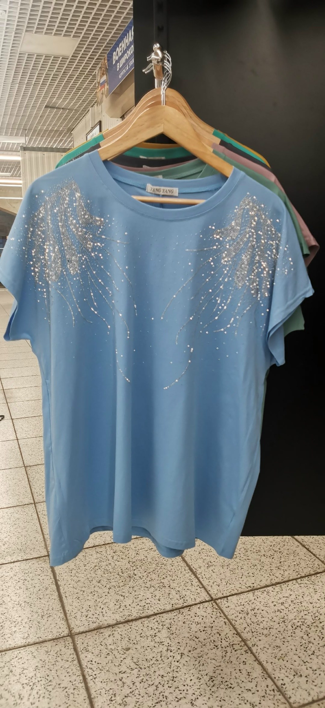 футболки женская,футболка со стразами женская,одежда со стразами,футболка женская розовая,футболка нарядная женская