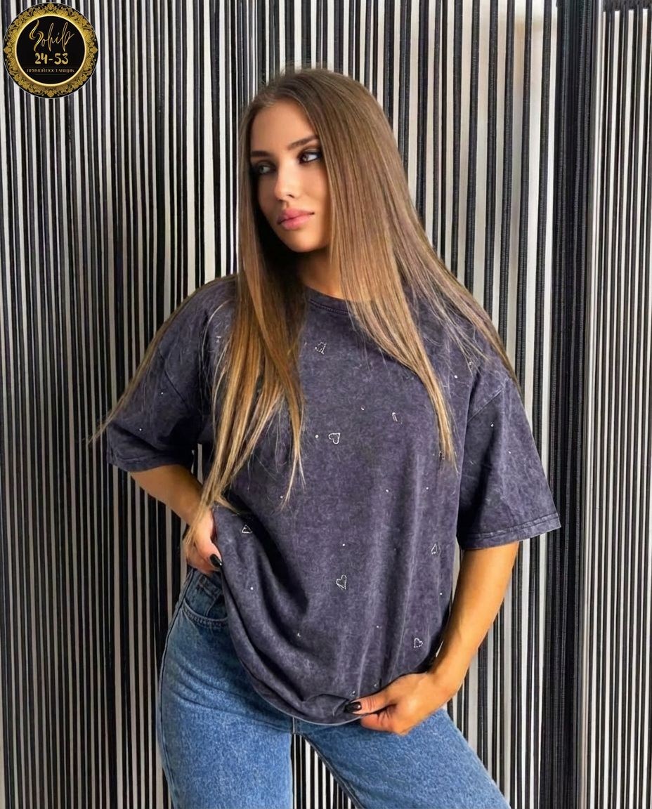 женская футболка оверсайз со стразами,футболка женская оверсайз со стразами fineness,женская футболка оверсайз,женская футболка,футболка оверсайз со стразами emlis