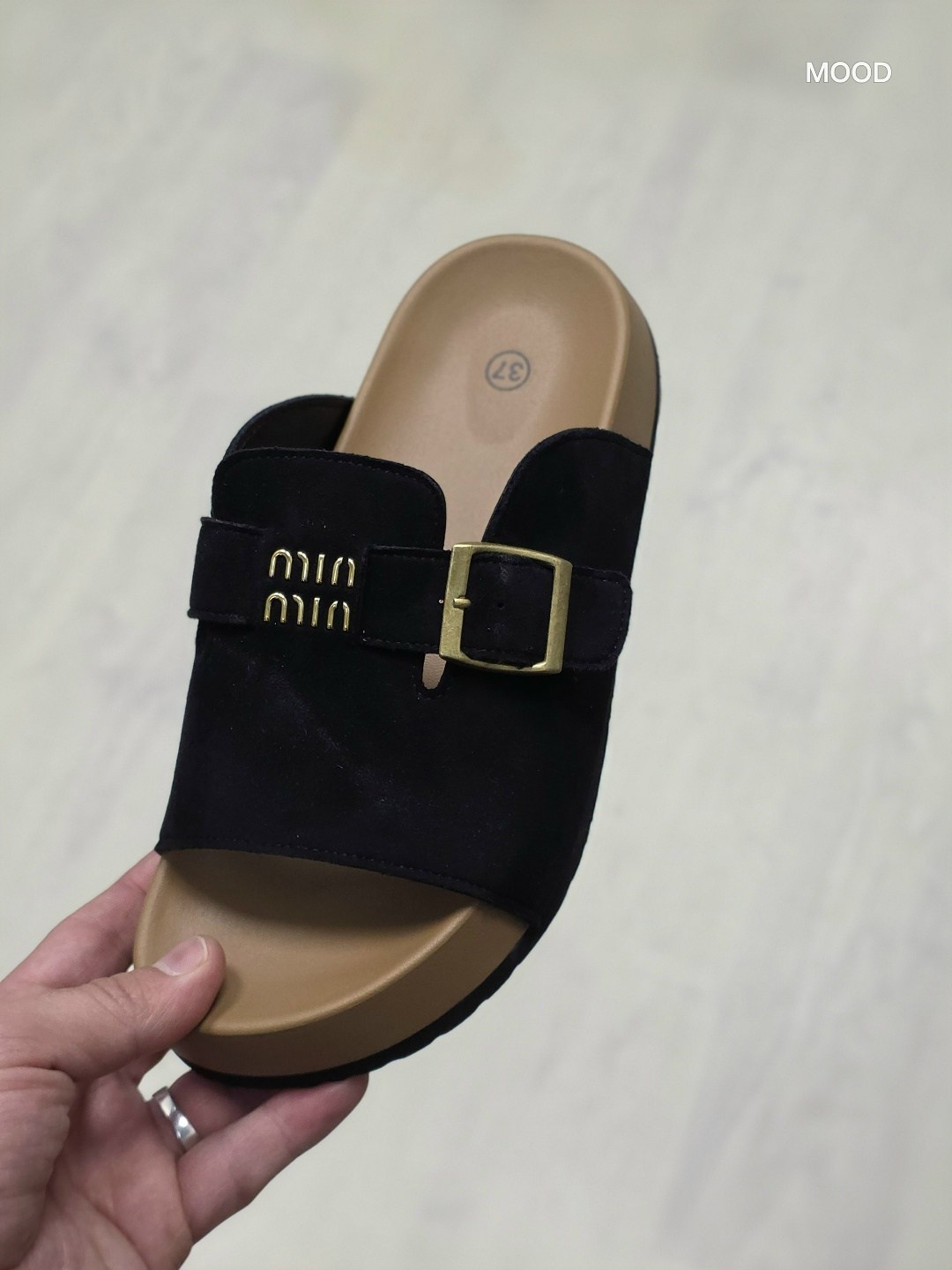 ,женские шлепанцы,женские шлепки,женские тапки,модные шлепанцы