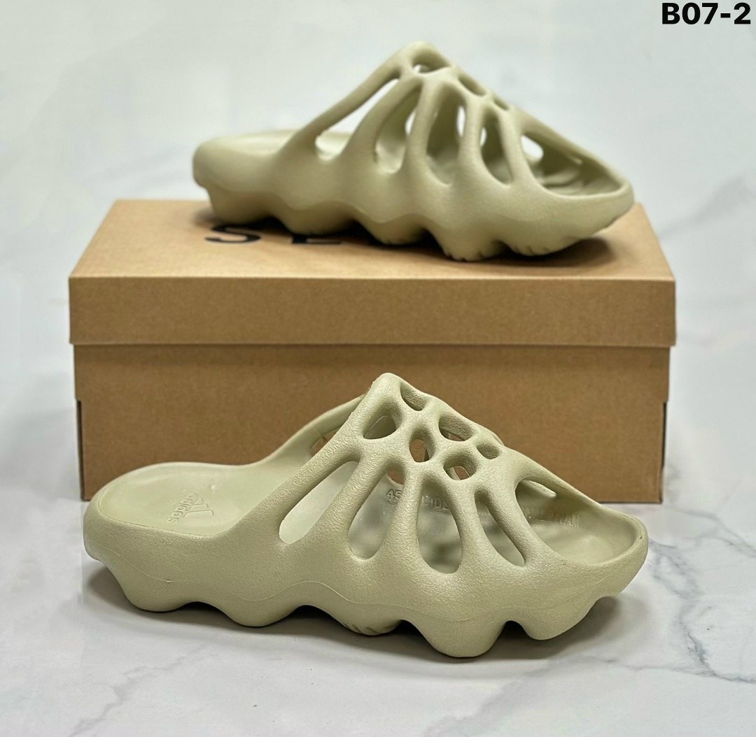 adidas yeezy foam runner stone sage,adidas yeezy foam runner,adidas yeezy 450 slide,adidas yeezy foam,adidas yeezy foam runner mx