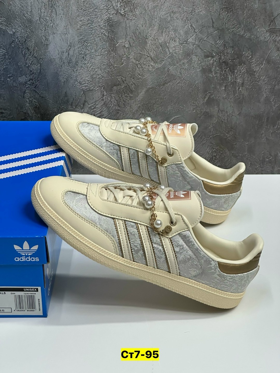 ,кроссовки adidas,кроссовки женские adidas,кеды adidas originals samba og,кроссовки мужские adidas gazelle