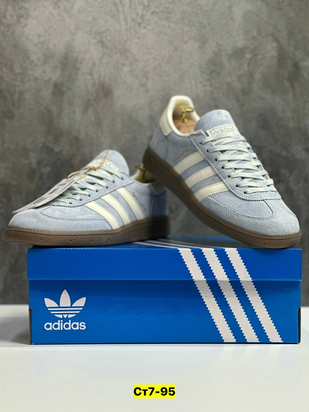 кроссовки adidas spezial,кроссовки adidas,кроссовки adidas spezial голубые,кроссовки adidas handball spezial,мужские кроссовки adidas