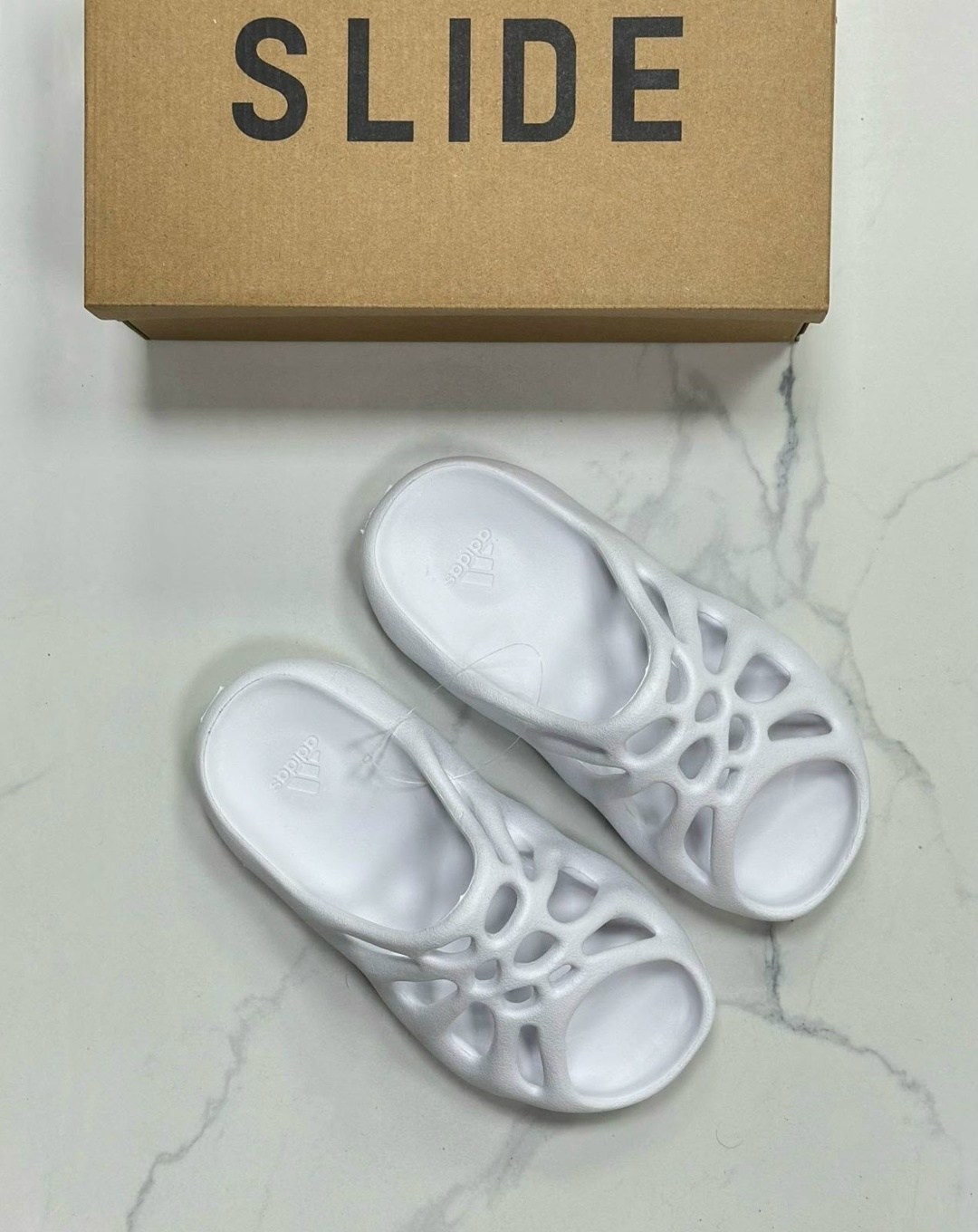 adidas yeezy foam runner,кроссовки adidas yeezy foam runner,adidas yeezy 450 slide,yeezy foam runner,adidas yeezy foam runner ararat size 9