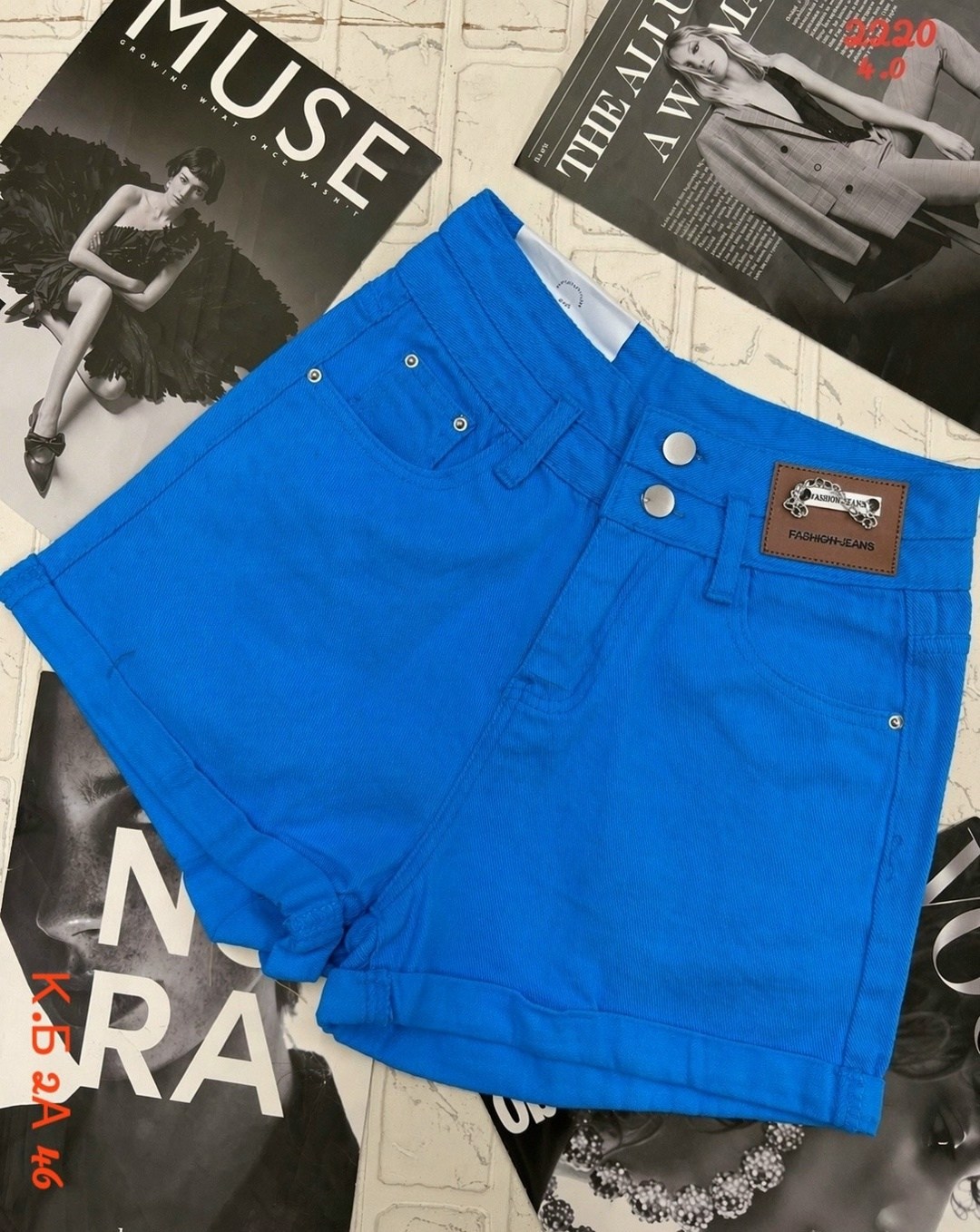 женские джинсы,стильные джинсы,джинсы короткие,голубые джинсы,джинсы штаны