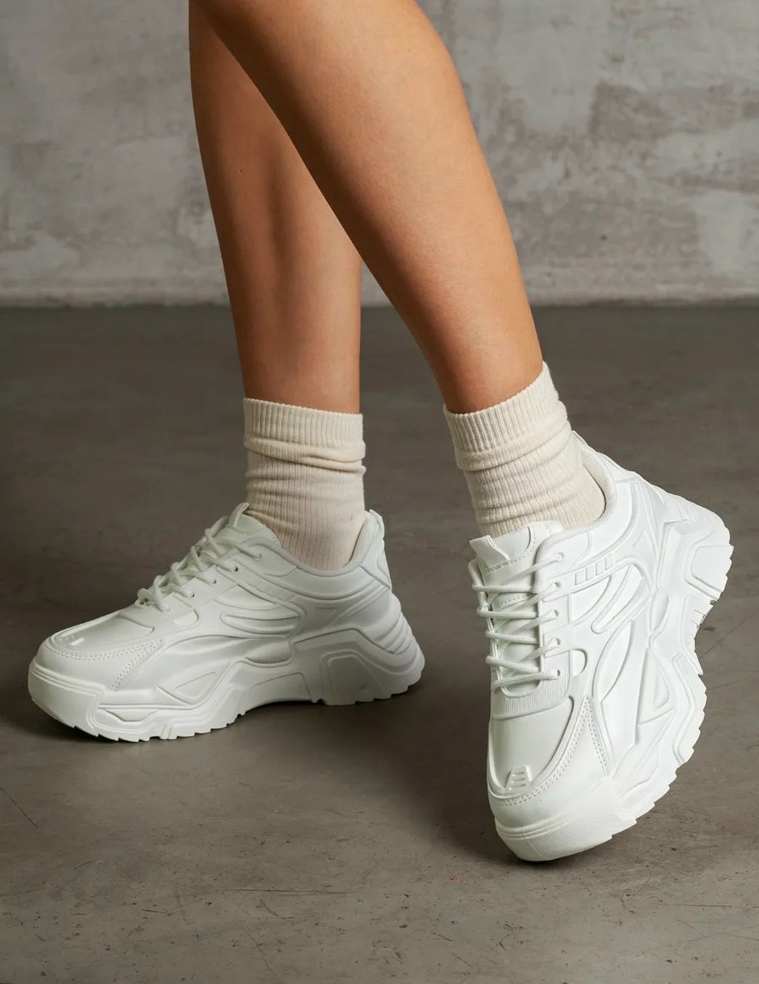 ,кроссовки женские,белые кроссовки,женские массивные кроссовки,кроссовки женские белые