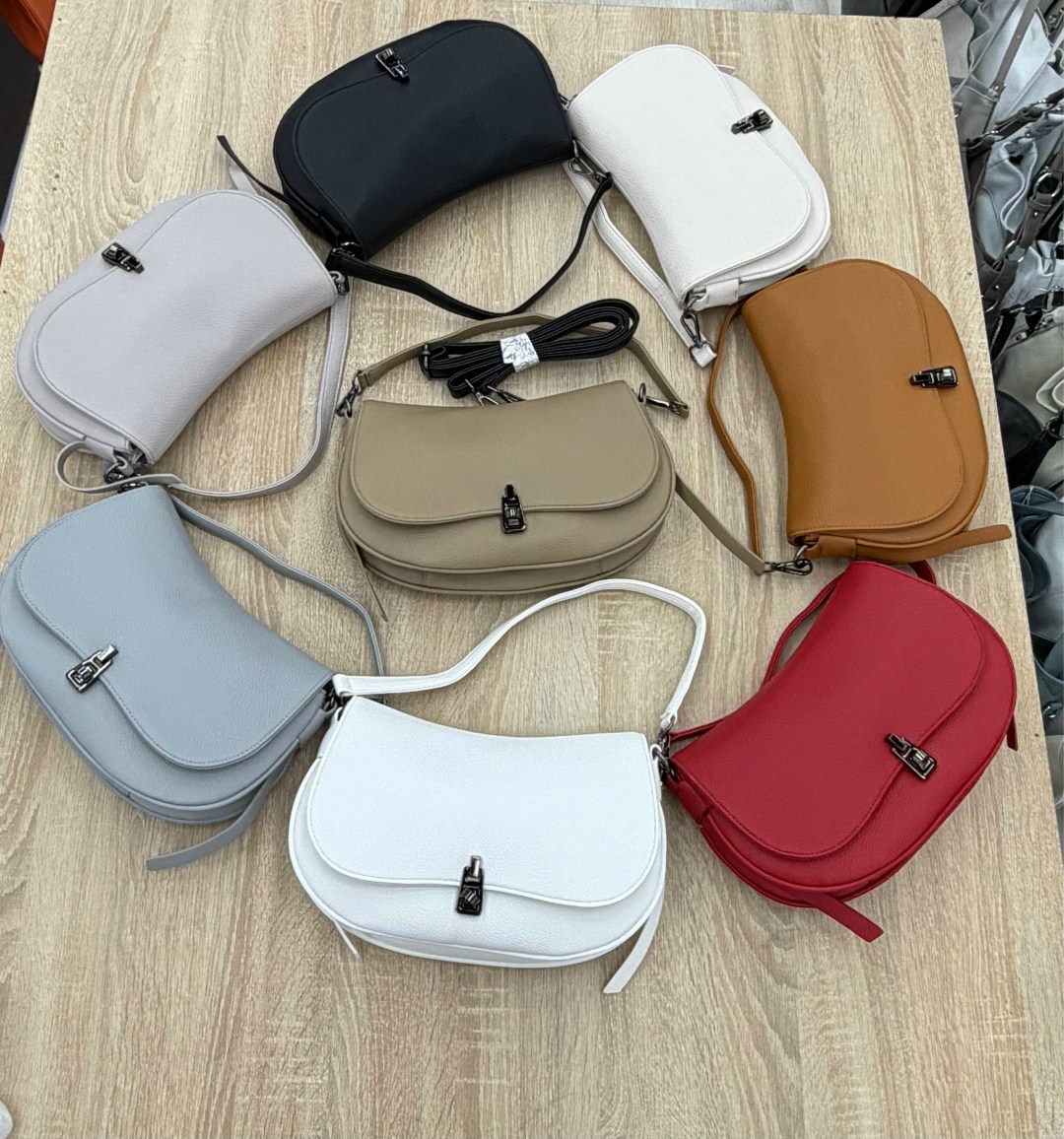 сумка,женская сумка,черная женская сумка,черная сумка,coccinelle сумка