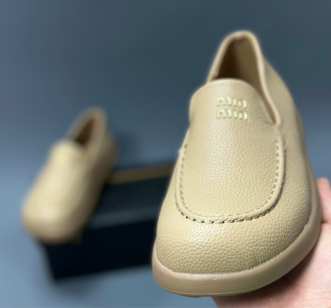 ,бежевые лоферы,лоферы мужские,лоферы модные,лоферы женские