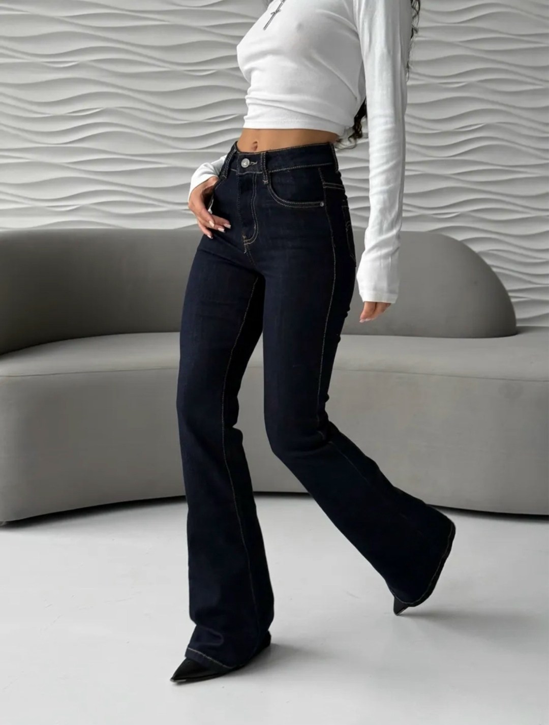 джинсы клеш женские,стильные джинсы,женские джинсы,модные джинсы,черные джинсы клеш