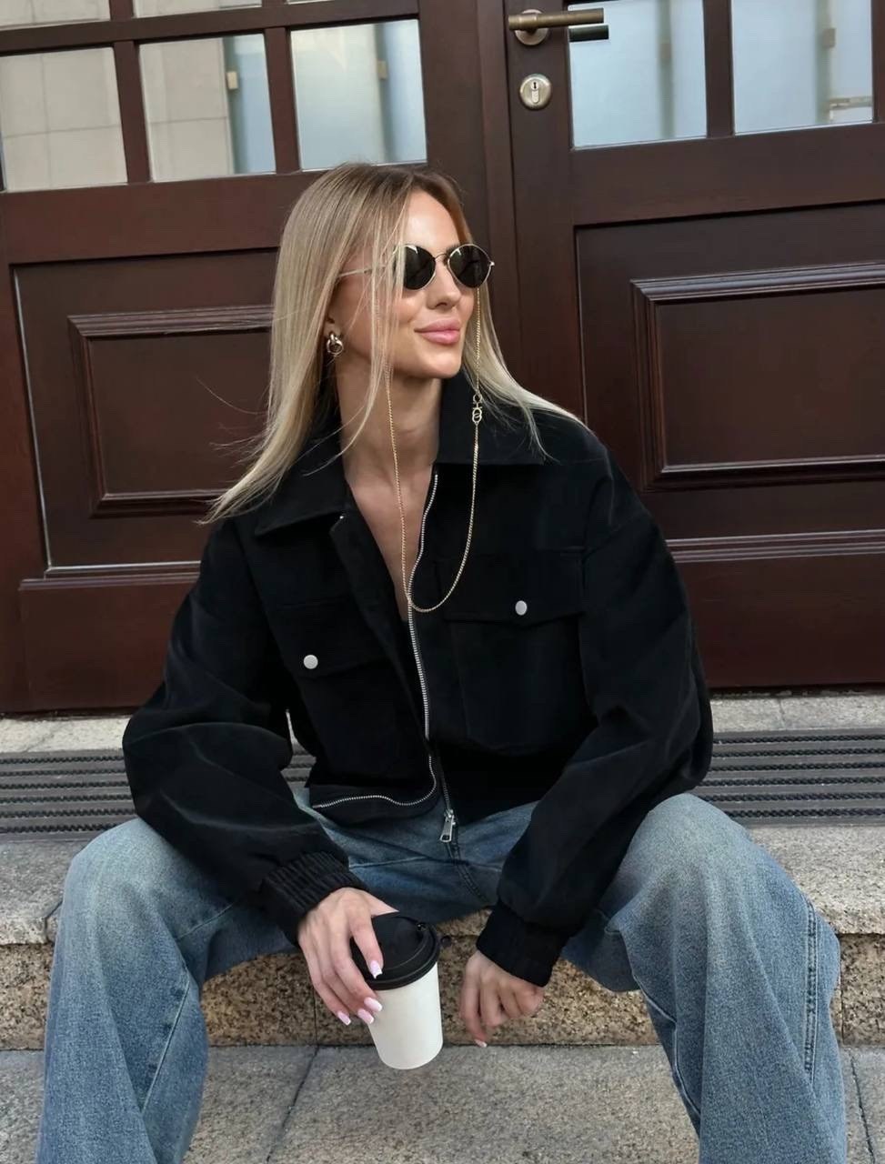 стильная куртка,куртка с карманом,женская куртка бомбер,куртка оверсайз,замшевая куртка