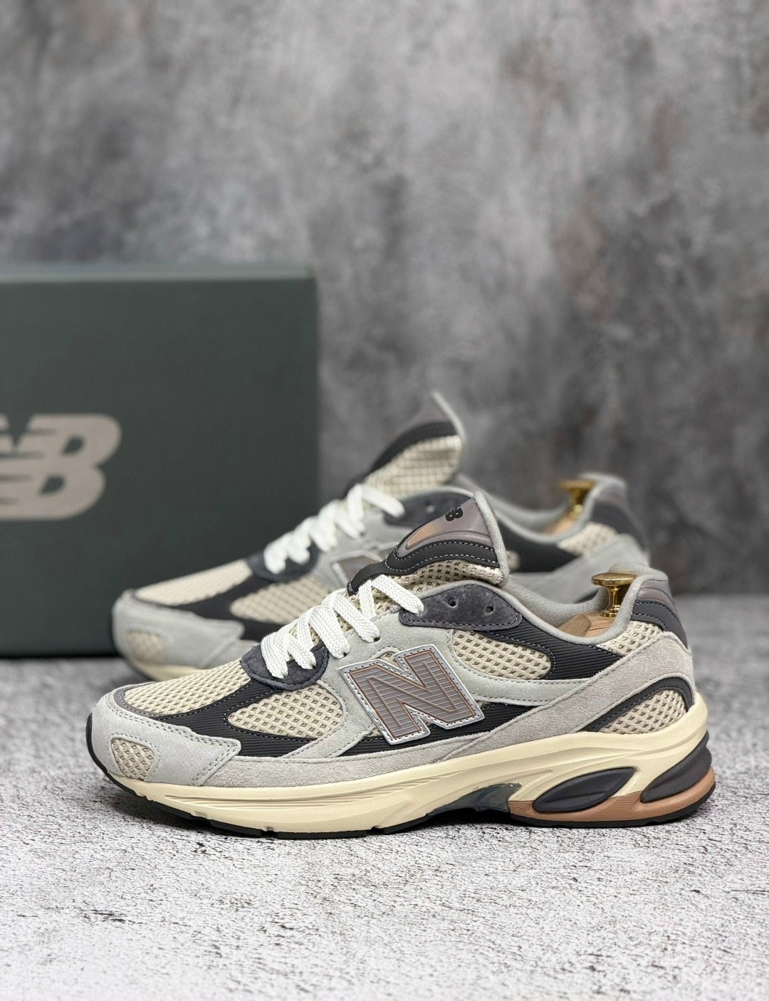 кроссовки new balance 9060,кроссовки new balance,кроссовки мужские new balance,кроссовки,кроссовки 2002r из замши и сетки new balance мультиколор