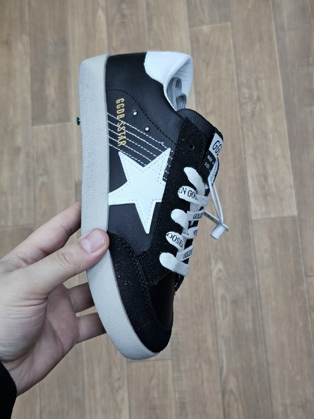 golden goose кеды super-star с блестками серебристый,,голден гус кеды блестящие,голден гус кеды,блестящие кроссовки