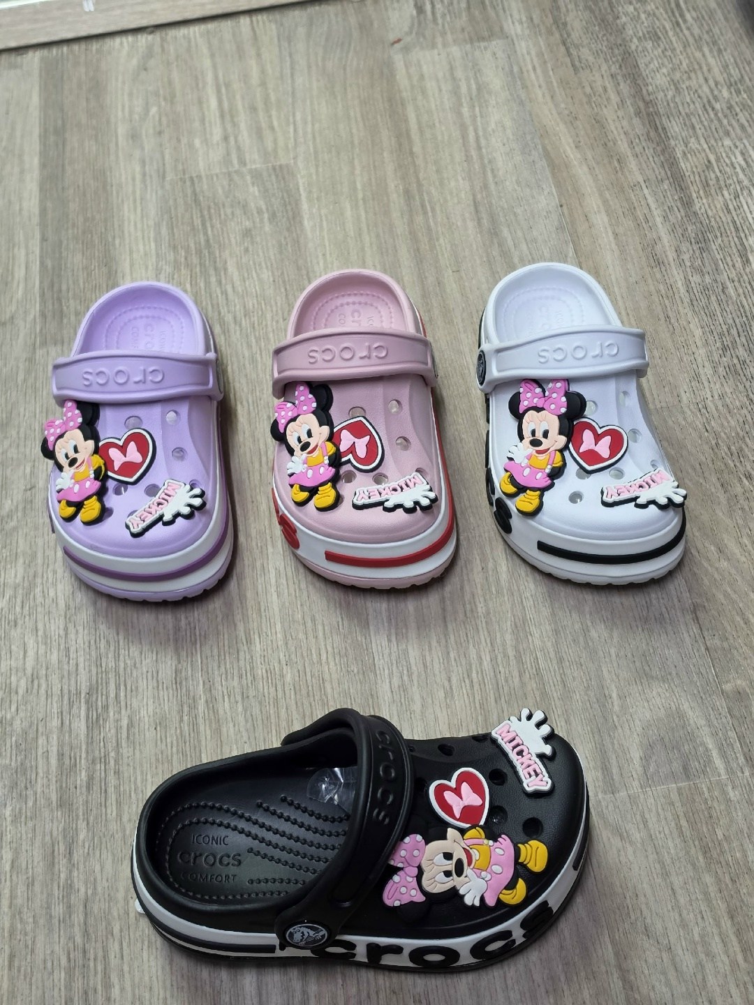 джибитс crocs сандалии,crocs jibbitz микки маус,джибитсы на крокс,,crocs crocs