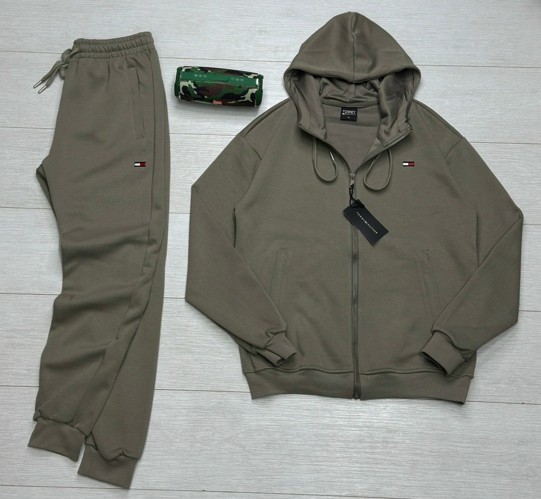 спортивный костюм tommy hilfiger,мужской спортивный костюм на флисе tommy hilfiger,спортивный костюм kiton,мужской спортивный костюм,спортивный костюм