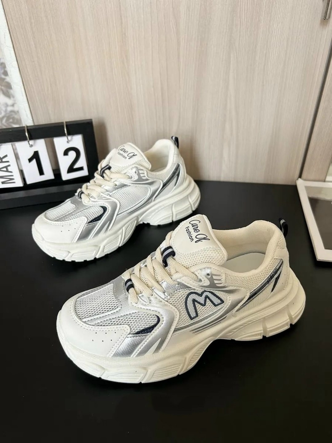 кроссовки женские,кроссовки брендовые,кроссовки,стильные кроссовки,спортивная