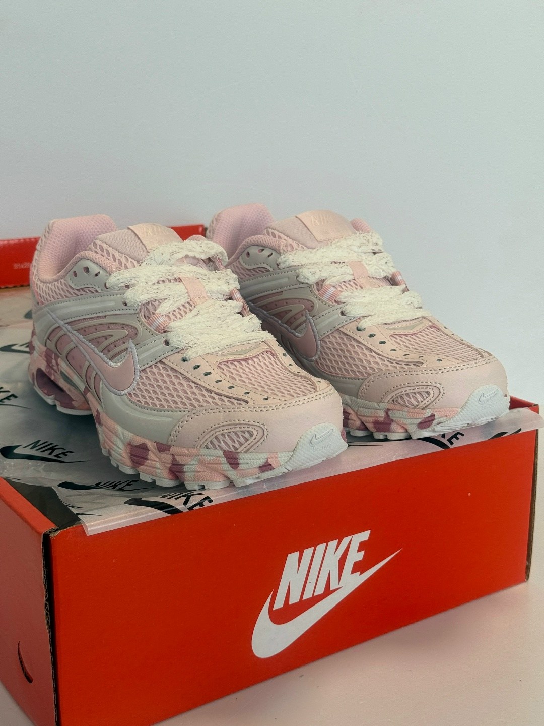 кроссовки женские nike initiator y2k pink,кроссовки женскиe,кроссовки nike,женские кроссовки nike,кроссовки nike initiator розовые