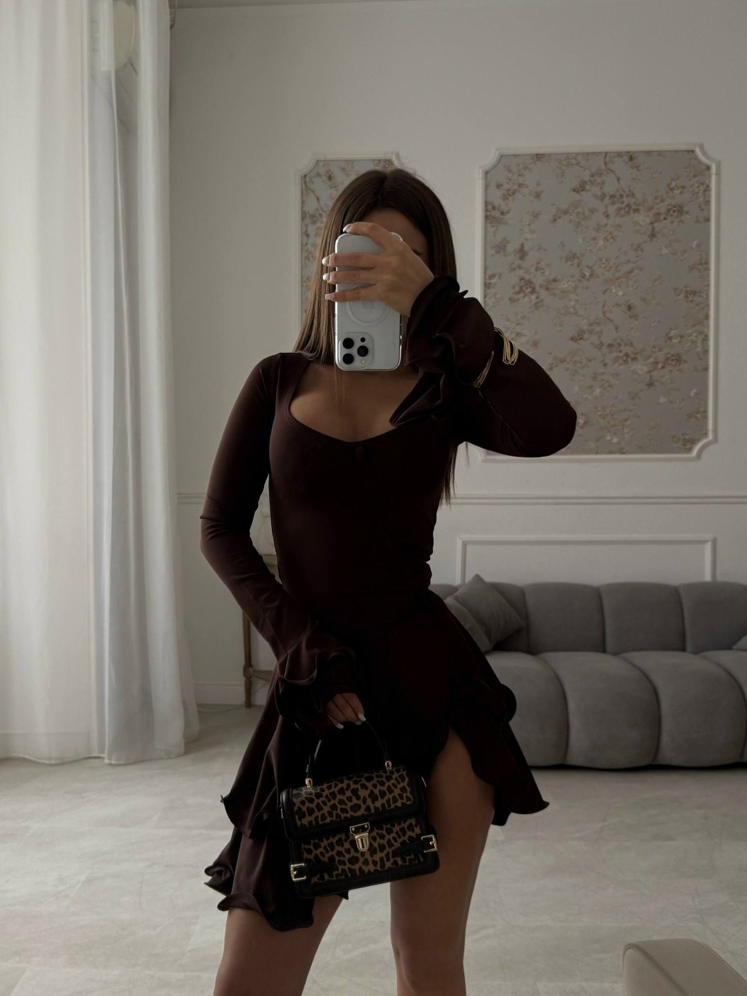 платье коричневое,кашемировый костюм с юбкой,костюм с юбкой мини,платье женской,платье женское с воланами короткое