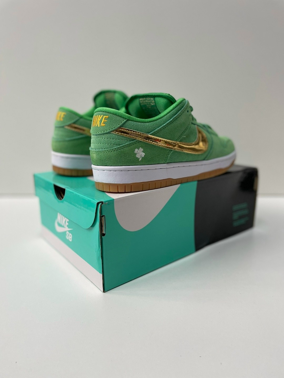 nike sb dunk low st. patrick's day,nike sb dunk low,nike sb dunk low pro st,кроссовки nike sb dunk low,nike sb dunk low pro