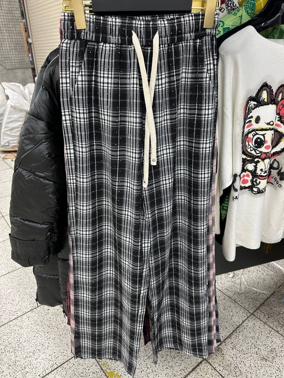 клетчатые брюки,брюки в клетку,женские спортивные штаны в клетку,брюки женские в клетку,брюки мужские в клетку