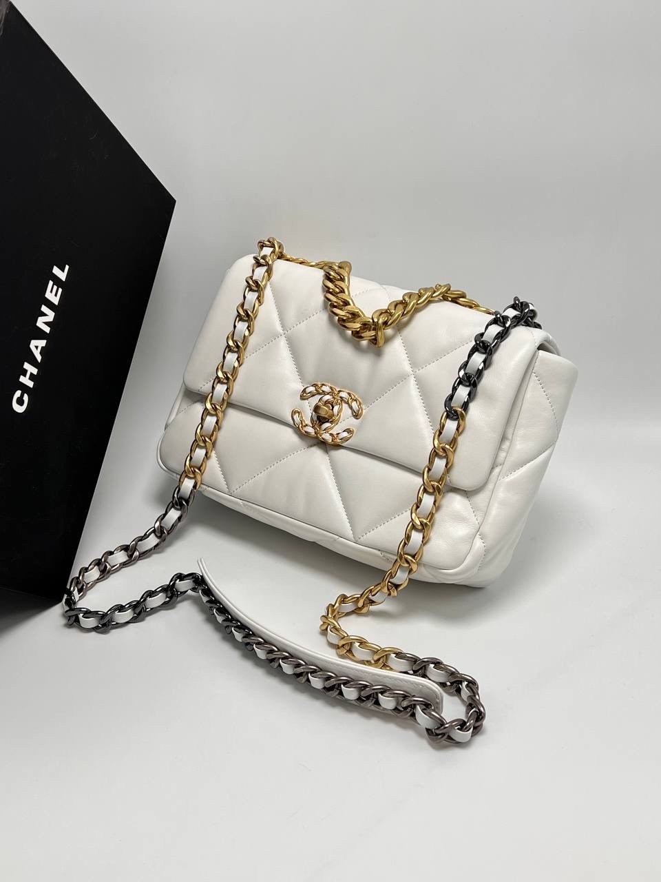 женская сумка chanel,chanel сумка,сумка шанель,сумка шанель белая,сумочка шанель