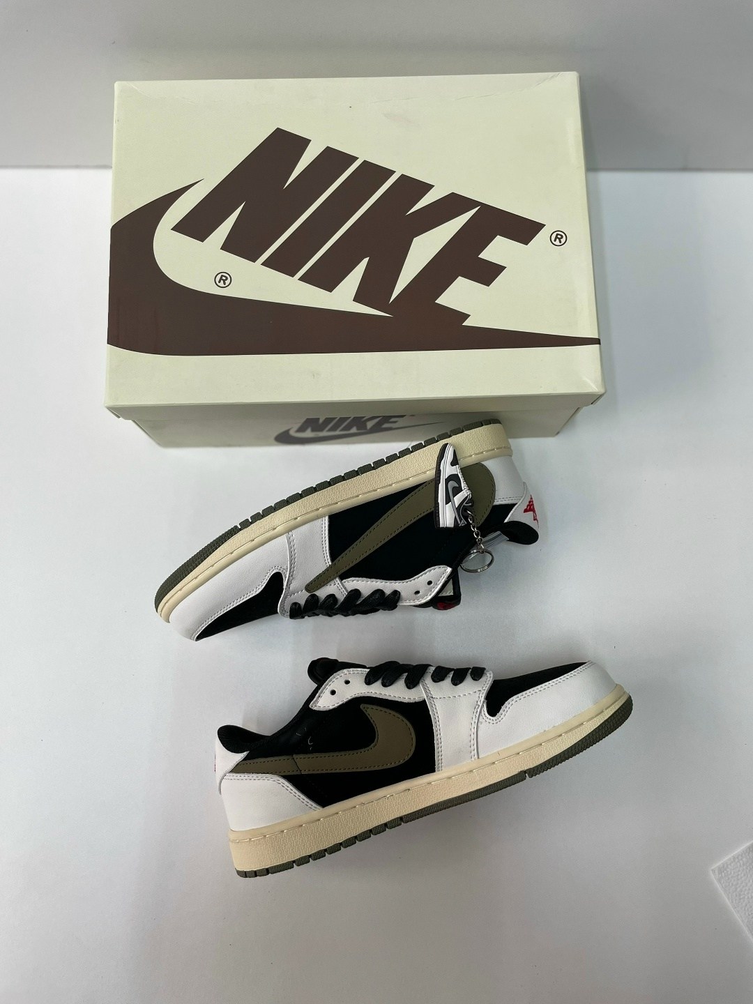 кроссовки nike air jordan travis scott,кроссовки nike air jordan 1 travis scott,кроссовки nike travis scott air jordan 1 low,кроссовки nike air jordan 1 low travis scott olive,nike air jordan 1 low tr