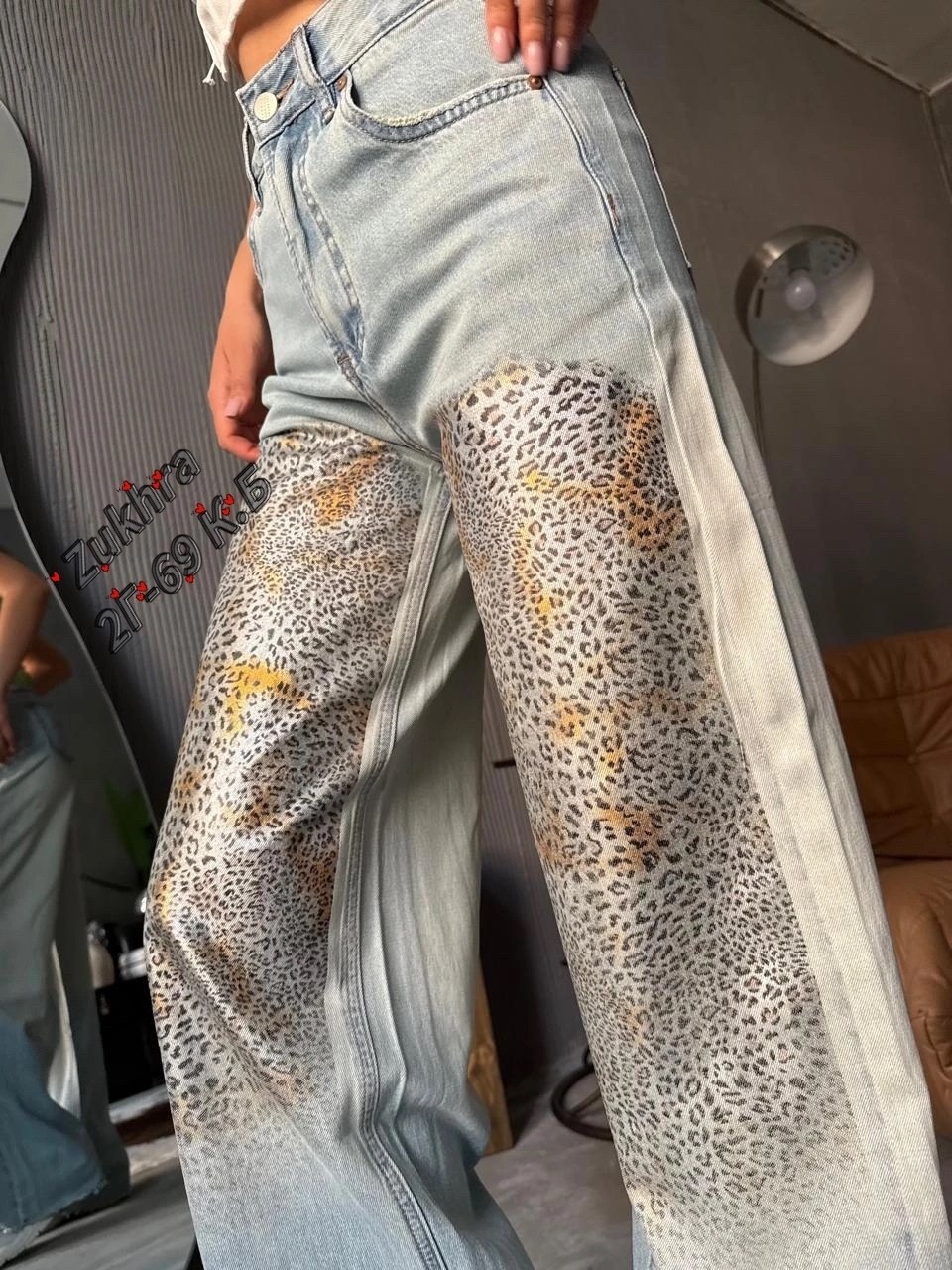 женские джинсы,модные джинсы,джинсы,джинсовые брюки,джинсы с принтом