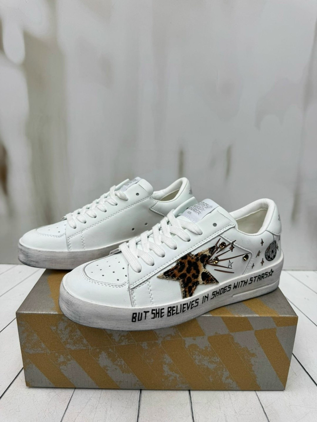 ,golden goose кеды,кеды golden goose leo star,golden goose кеды леопард,golden goose sneakers