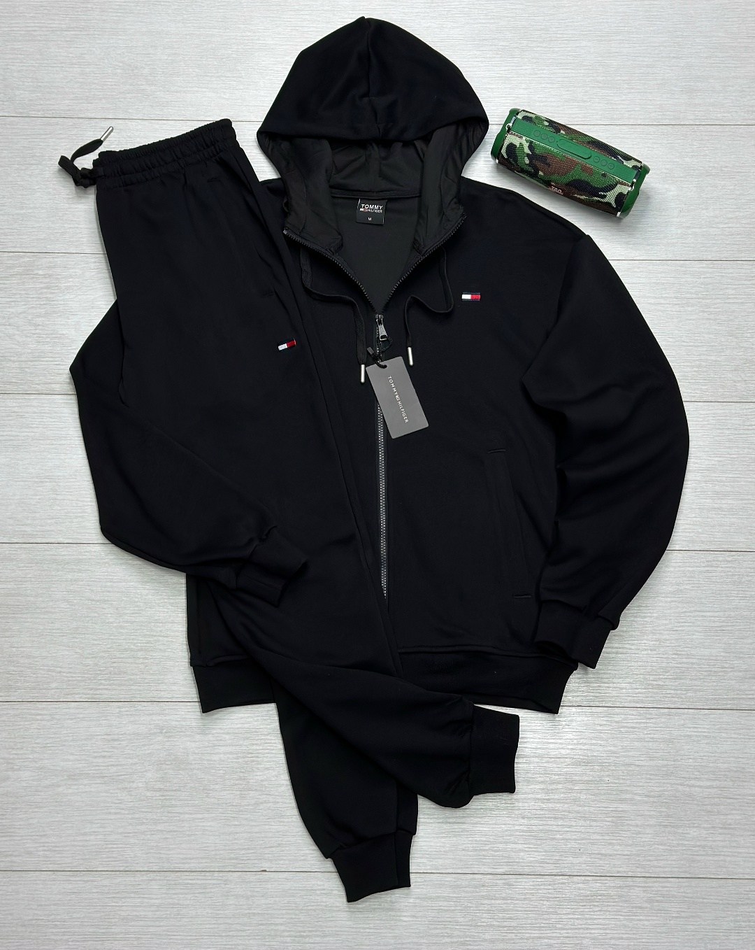 спортивный костюм tommy hilfiger,мужской спортивный костюм на флисе tommy hilfiger,спортивный костюм kiton,мужской спортивный костюм,спортивный костюм