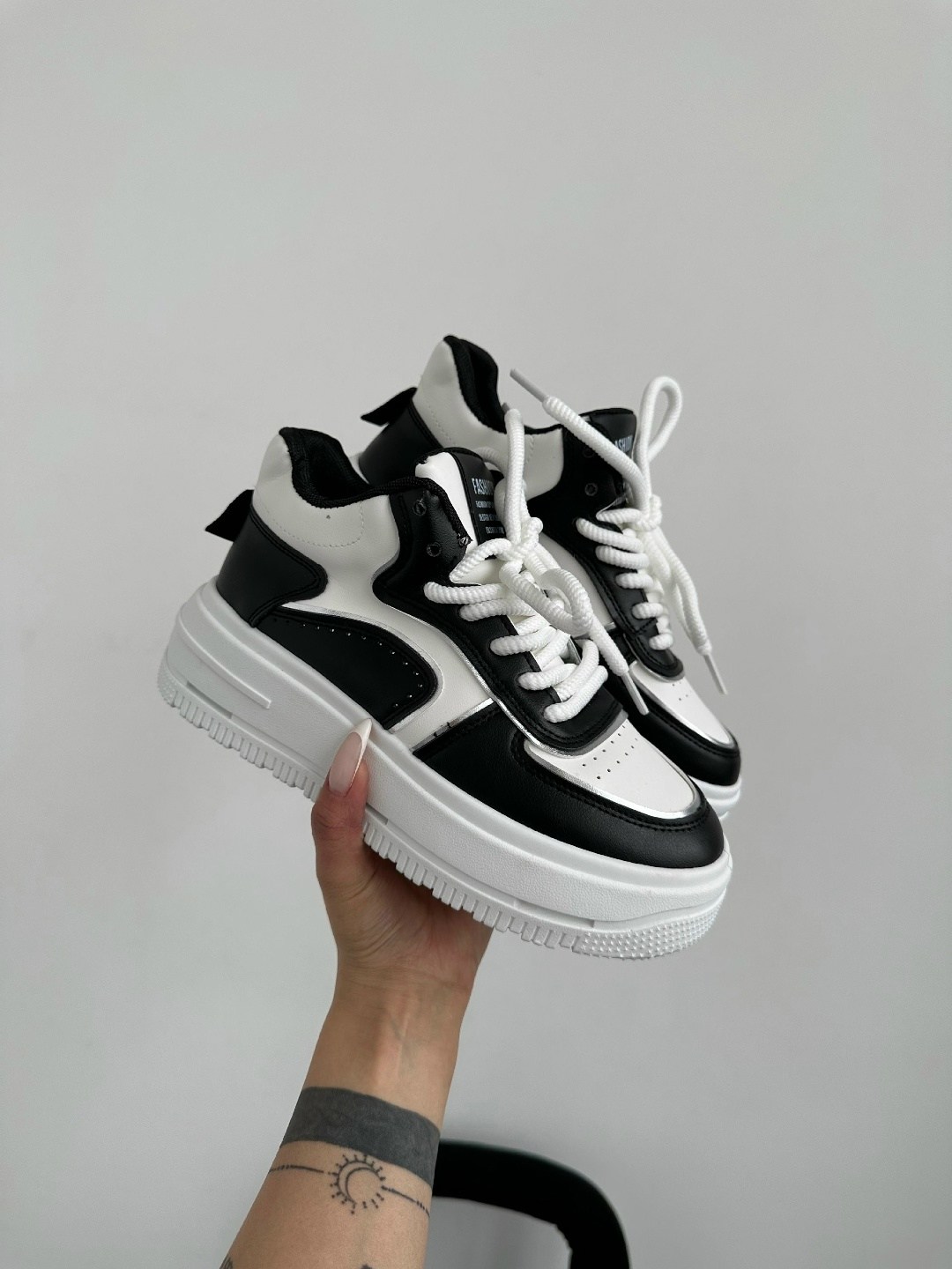 ,женские кроссовки,женская ,модные кроссовки,кроссовки на платформе женские