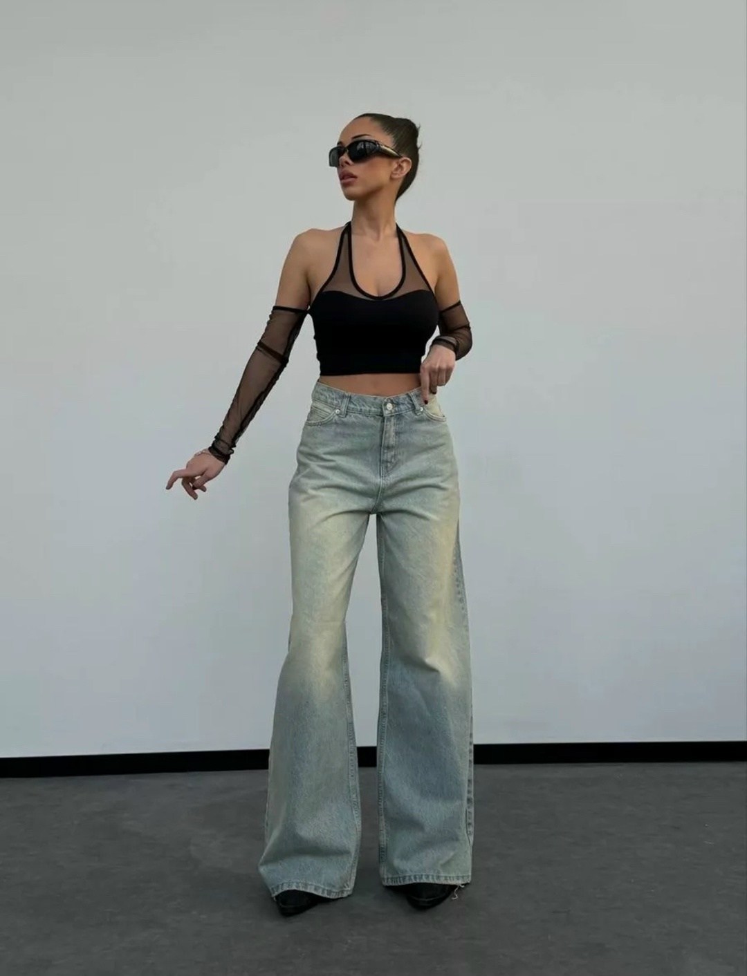 джинсы широкие трубы высокая посадка,голубые джинсы широкие,женские джинсы,стильные джинсы,джинсы трубы широкие потертые