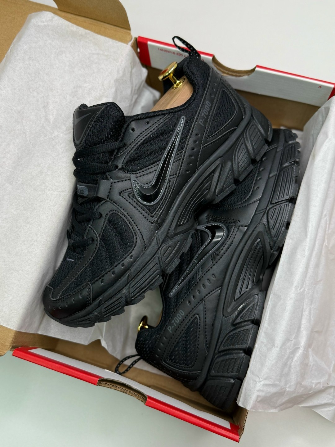 nike кроссовки,кроссовки мужские nike,nike zoom vomero 5 triple black,кроссовки мужские женские,кроссовка мужской