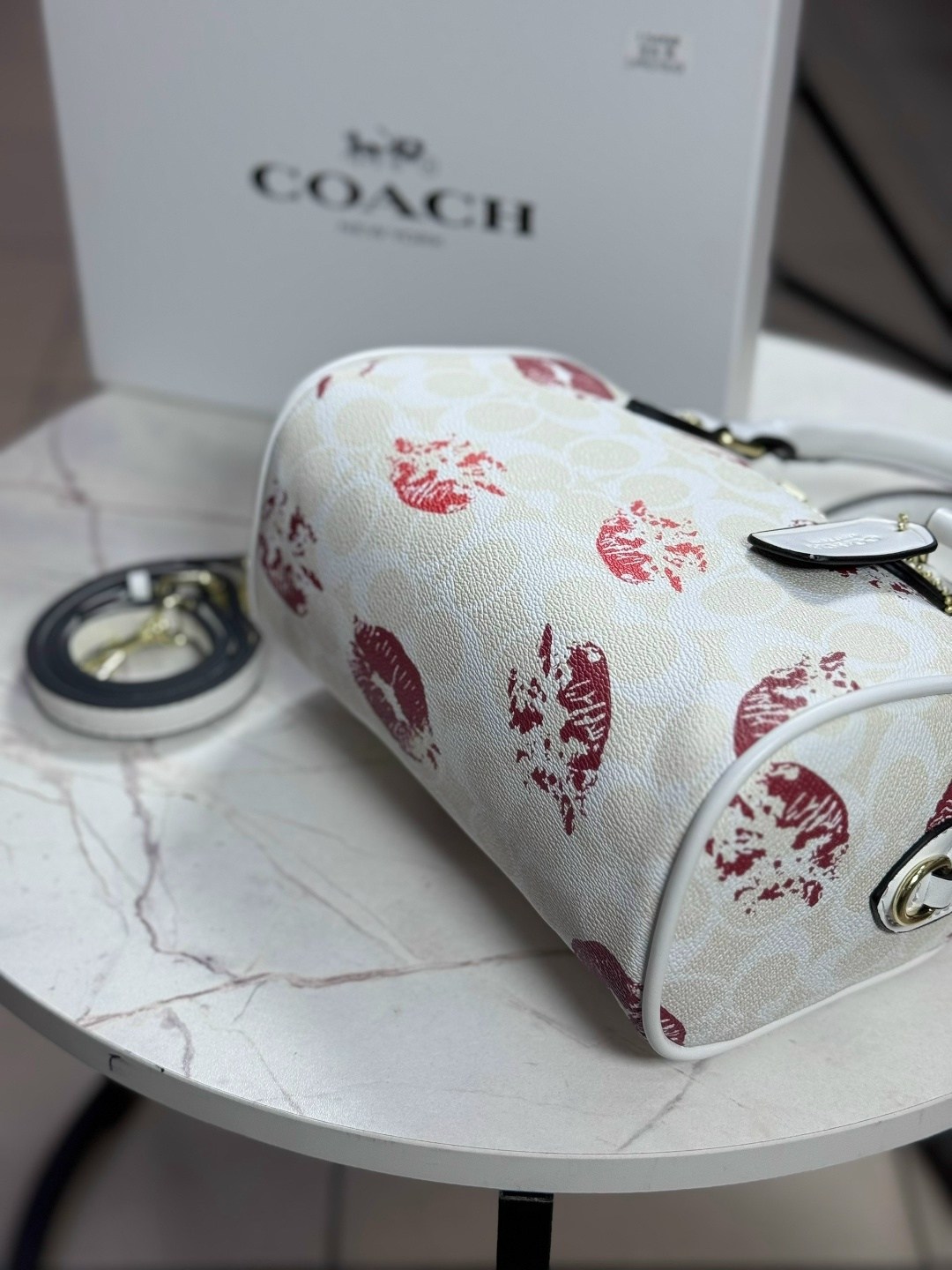 женская сумка coach,сумка coach,модная сумка,женская сумка в стиле coach,сумка