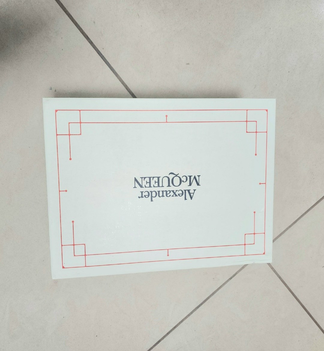 кроссовки alexander mcqueen,кеды alexander mcqueen,alexander mcqueen,кроссовки женские alexander mcqueen,alexander mcqueen женские кроссовки красный цвет