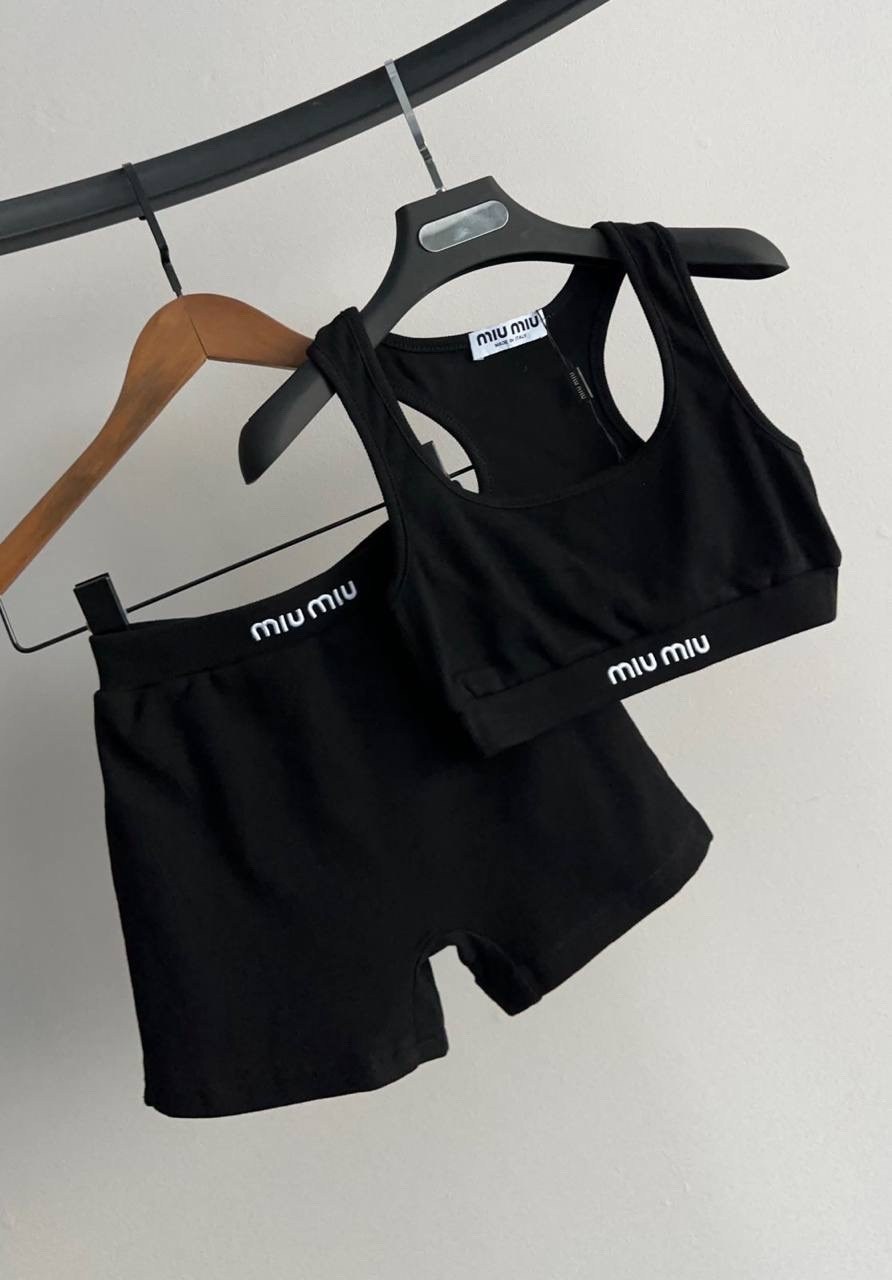 нижнее белье спортивное комплект,купальник женские,комплект нижнего белья женские,купальник слитный женский,комплект топ и шорты