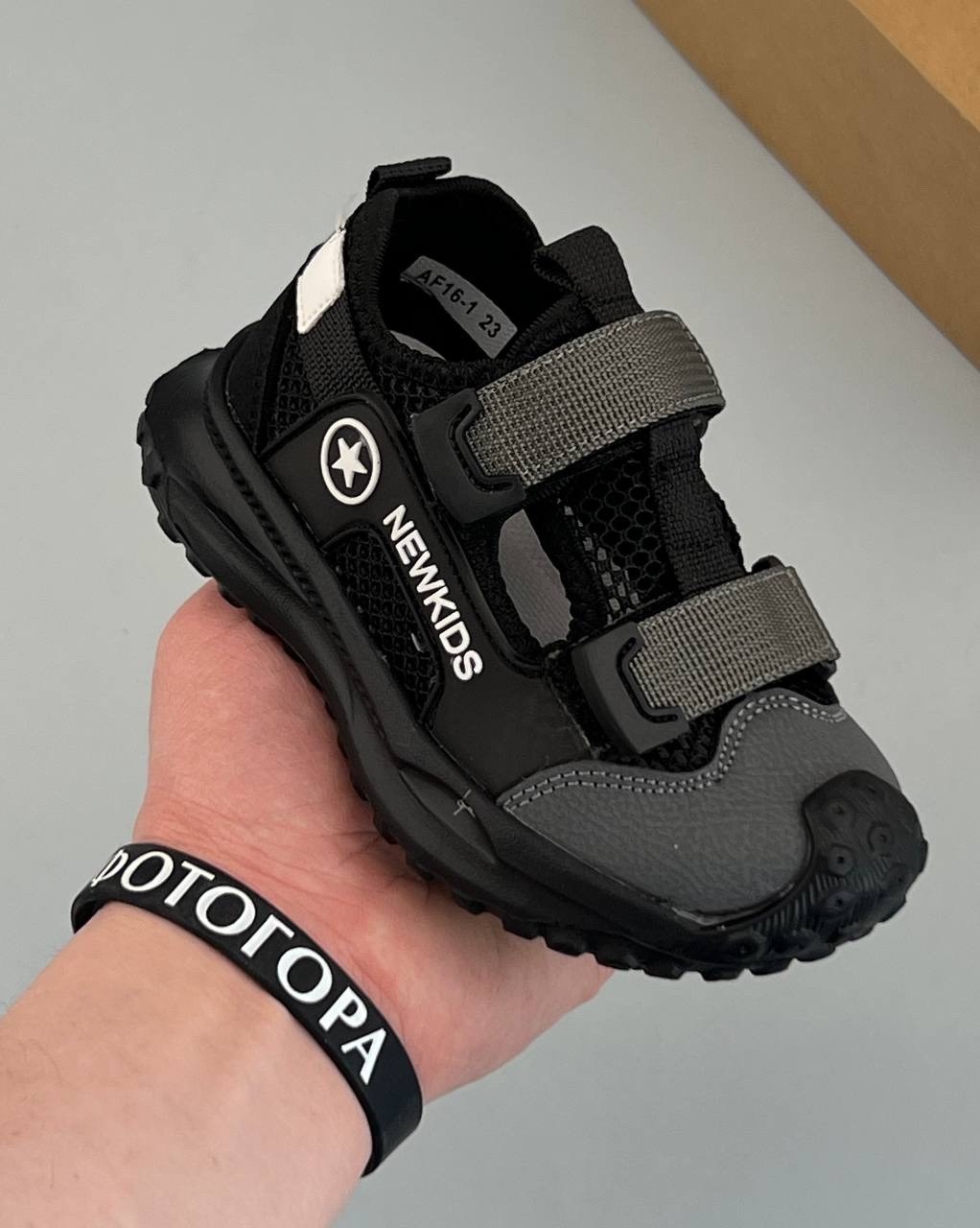 детские сандалии,кроссовки детские,детская ,босоножки детские,сандалии для девочек