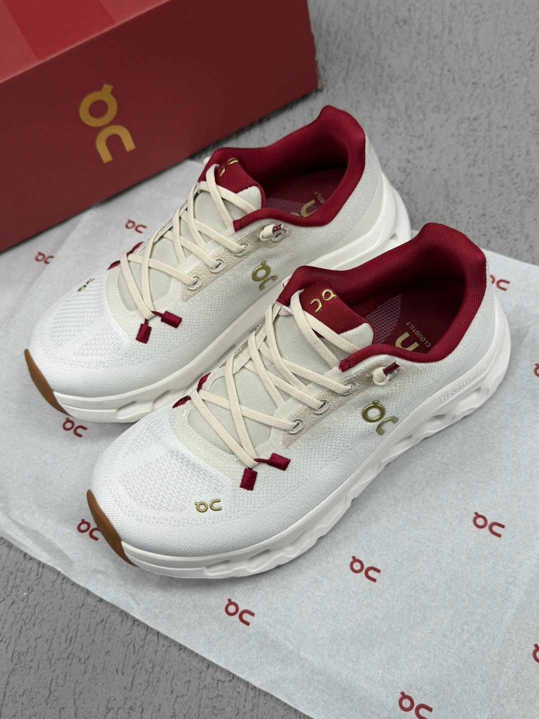 on cloud кроссовки,спортивная ,кроссовки on,кроссовки женскиe,оригинальные кроссовки