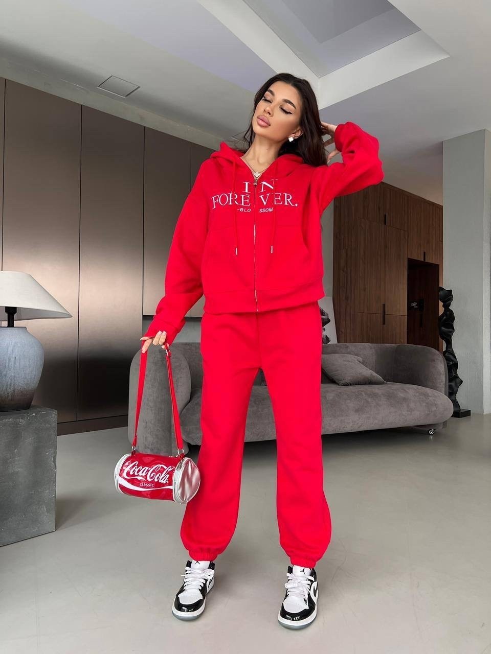 костюм спортивный,костюм бежевый,женский спортивный костюм,костюм белый,женские костюмы