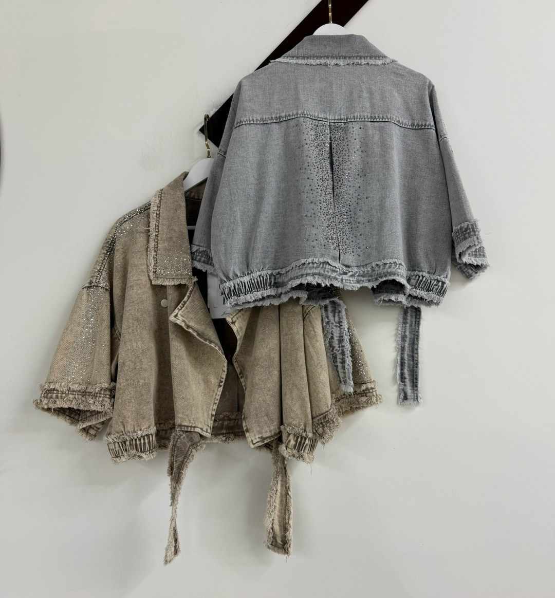 женские джинсовые куртки,джинсовая куртка,джинсовая куртка диор,джинсовая куртка повседневная,женская джинсовая куртка с заклепками