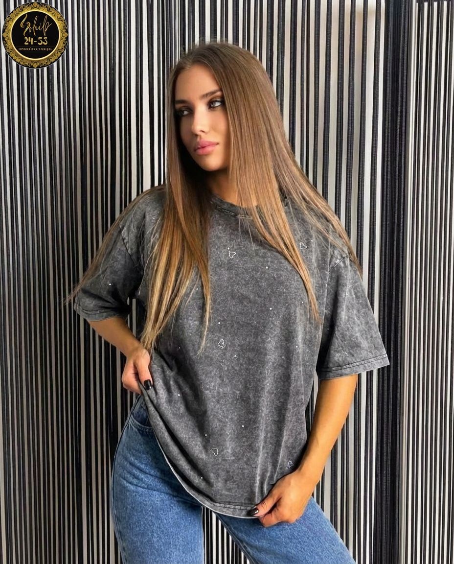 женская футболка оверсайз со стразами,футболка женская оверсайз со стразами fineness,женская футболка оверсайз,женская футболка,футболка оверсайз со стразами emlis