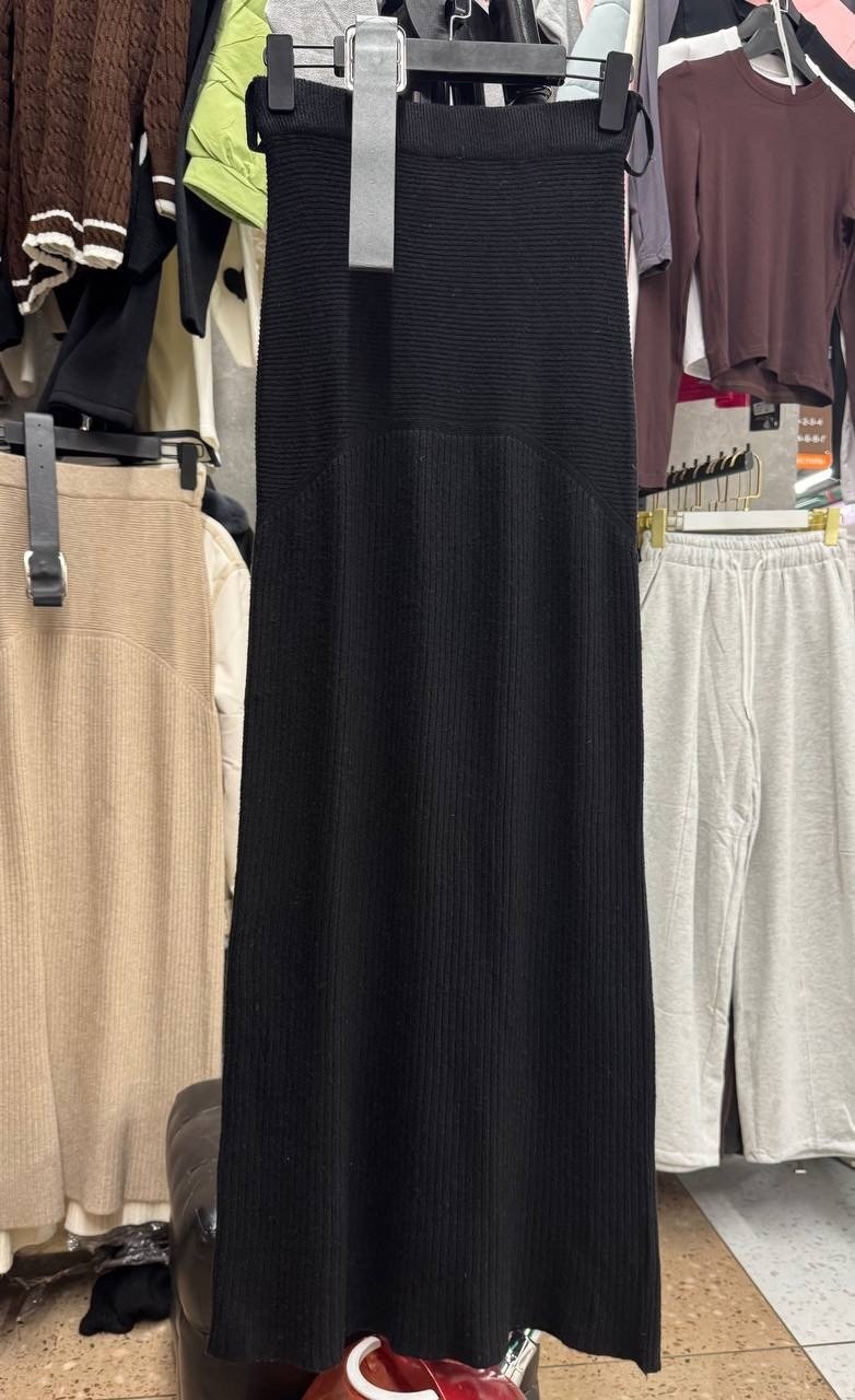 юбка трикотажная,юбка,юбка средней длины,вязаная юбка,вязаная женская юбка