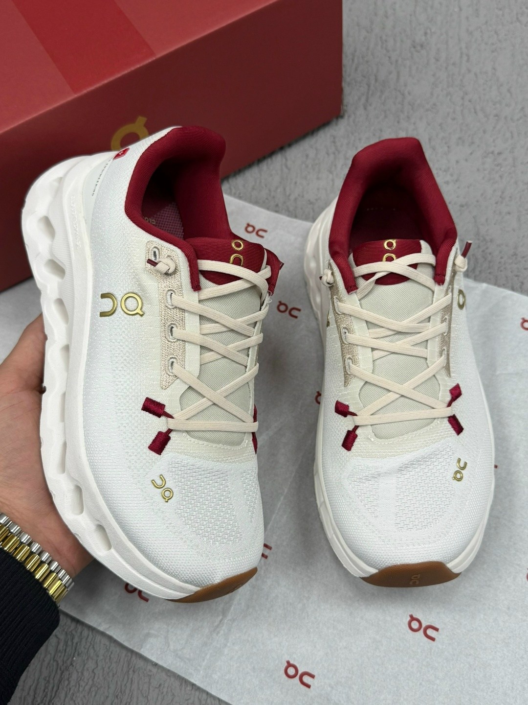 on cloud кроссовки,спортивная ,кроссовки on,кроссовки женскиe,оригинальные кроссовки